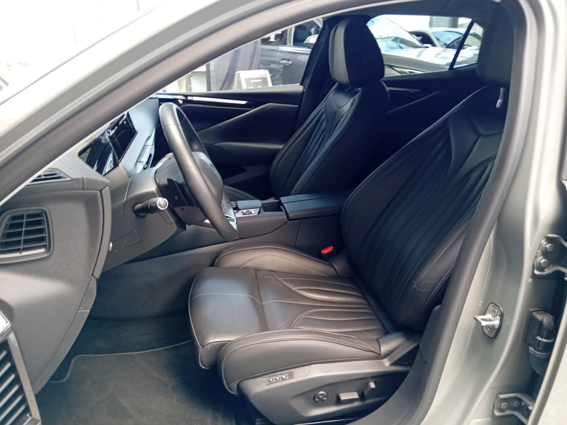 DS Automobiles DS 4 1.2 PureTech 130 S&S Rivoli SHZ+2xKlima+PDC — photo 12