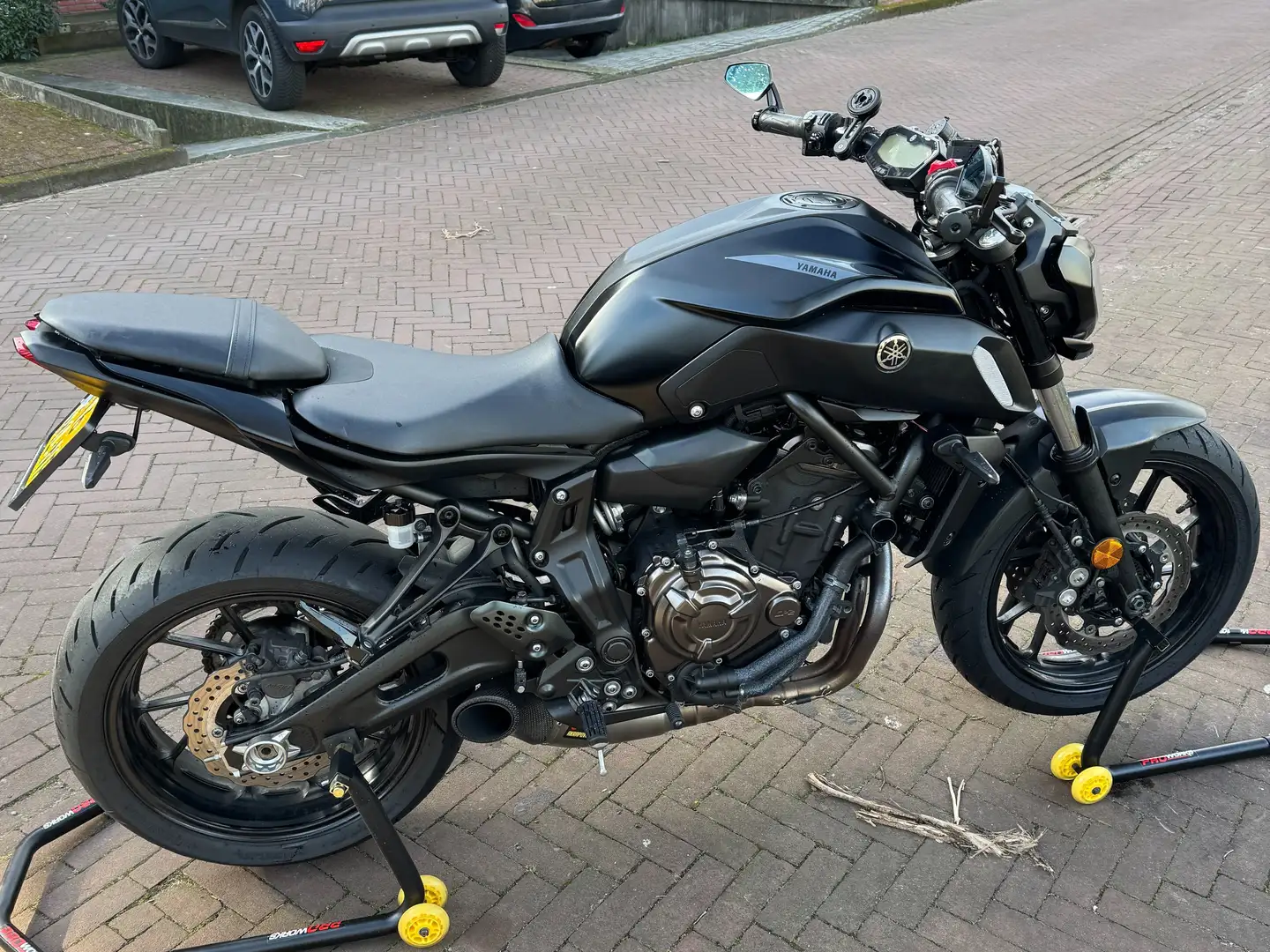 Yamaha MT-07 A2 35KW Akrapovic Zwart - 1