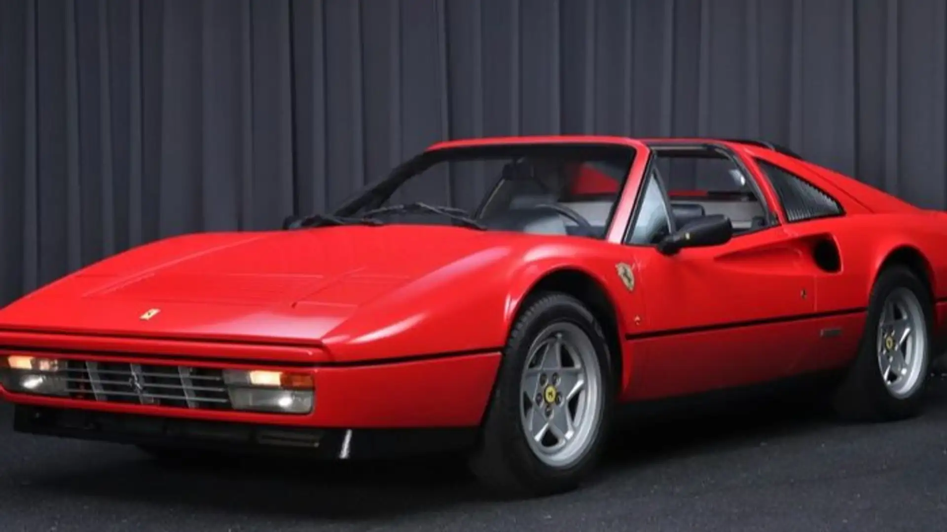 Ferrari 328 GTS Rojo - 1