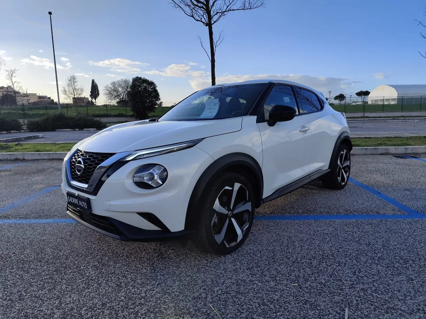 Nissan Juke 1.0 dig-t N-Connecta 114cv Wit - 1