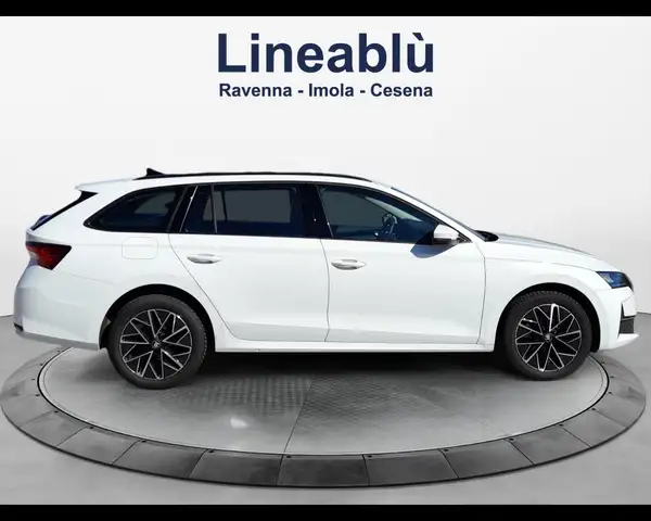 Skoda Octavia view 7