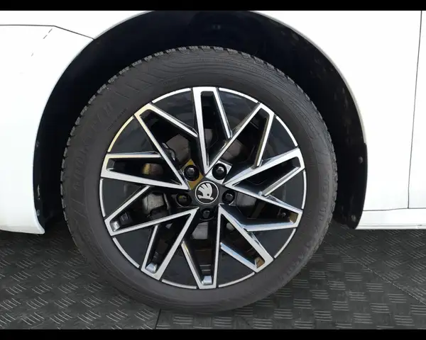 Skoda Octavia view 9