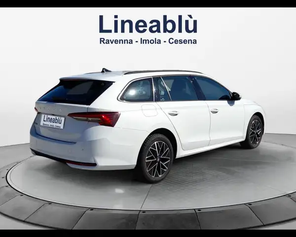 Skoda Octavia view 6