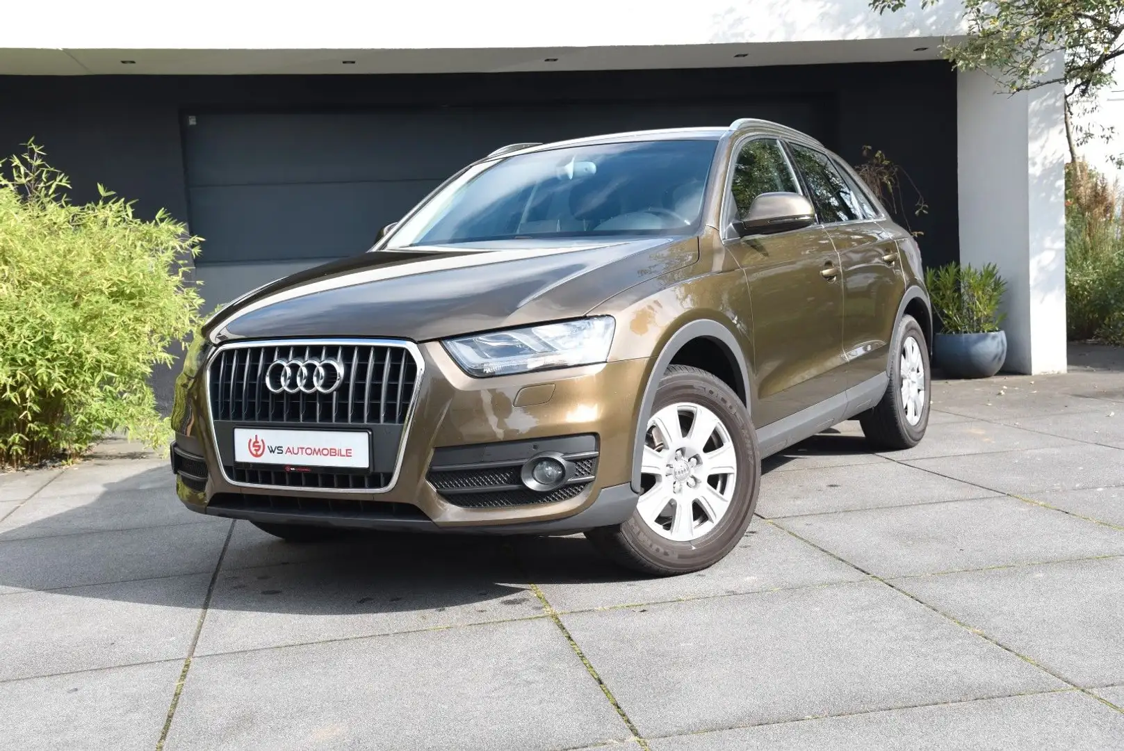 Audi Q3 1.4 TFSI **AHK** Braun - 1