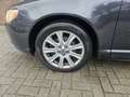 Volvo V70 2.4D Momentum Grijs - thumbnail 4