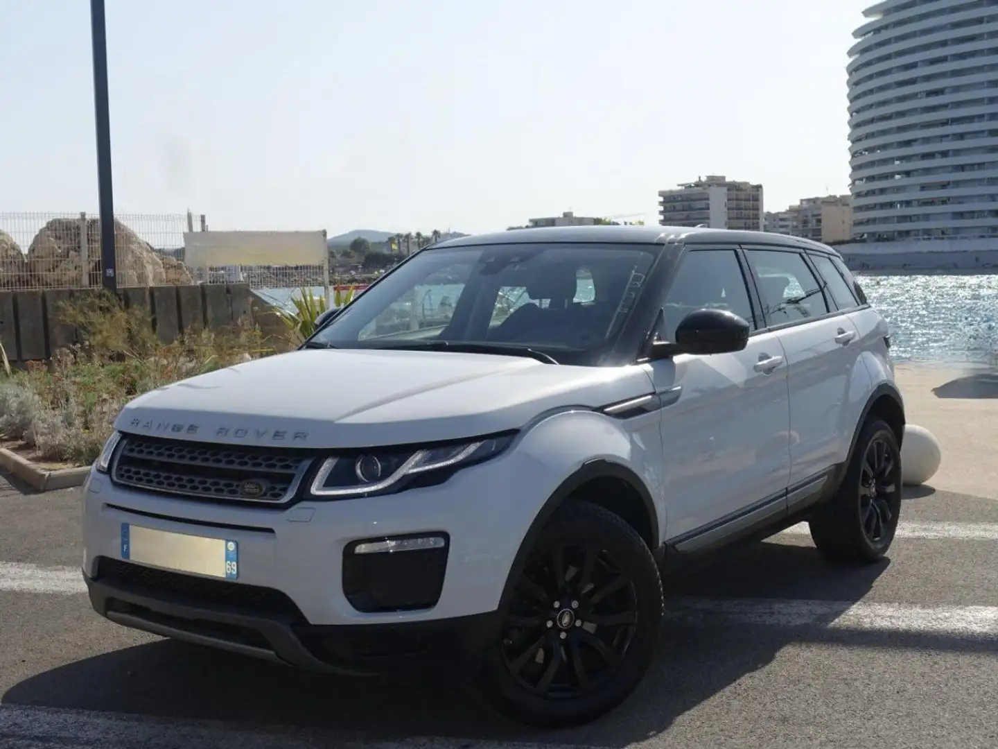 Land Rover Range Rover EVOQUE 2.0 TD4 - 150 - BVA SE PHASE 2 Blanc - 1