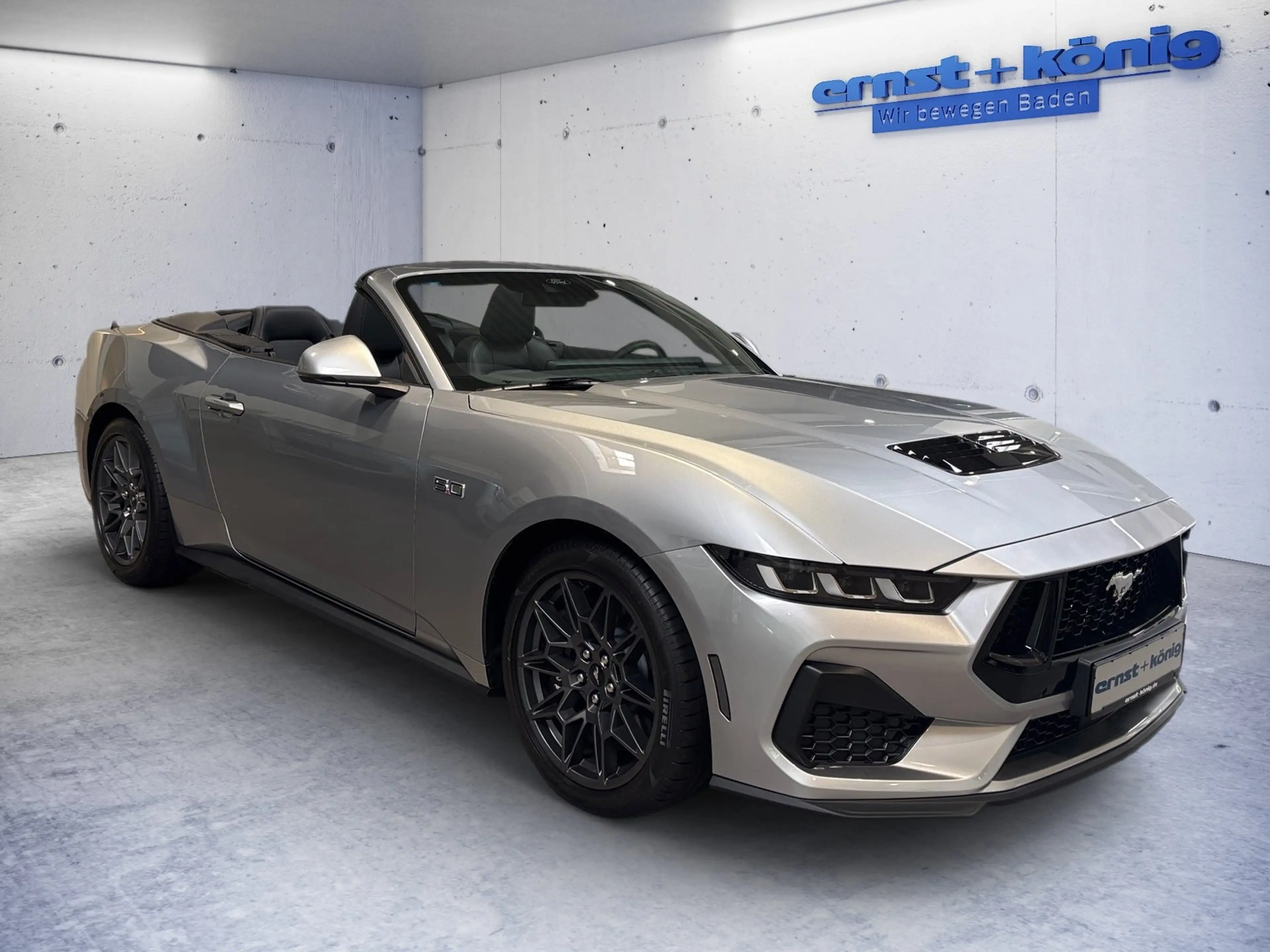 Ford Mustang Convertible 5.0 Ti-VCT V8 328 kW GT — photo 2