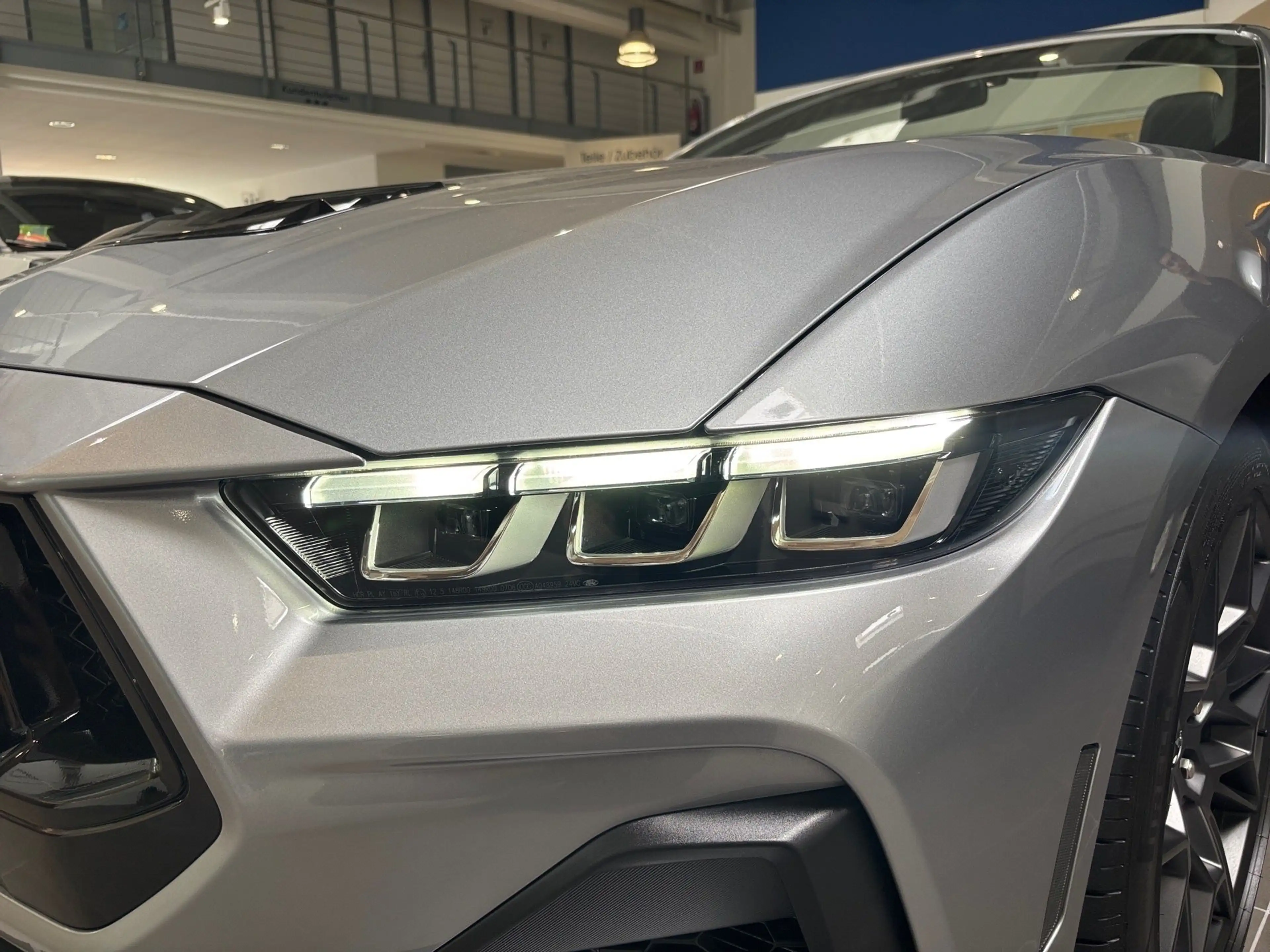 Ford Mustang Convertible 5.0 Ti-VCT V8 328 kW GT — photo 5