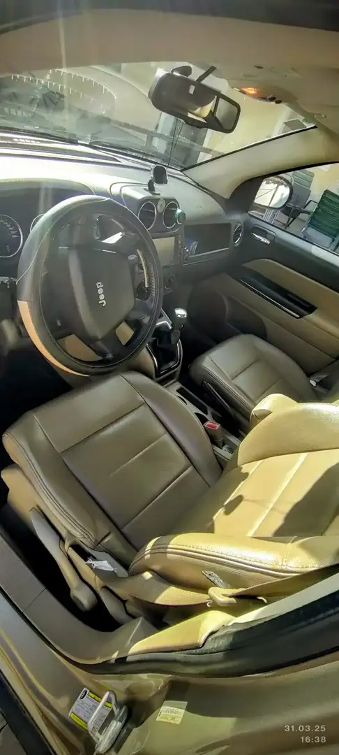 Jeep Compass Compass 2,0 CRD Limited Limited Золотий - 2