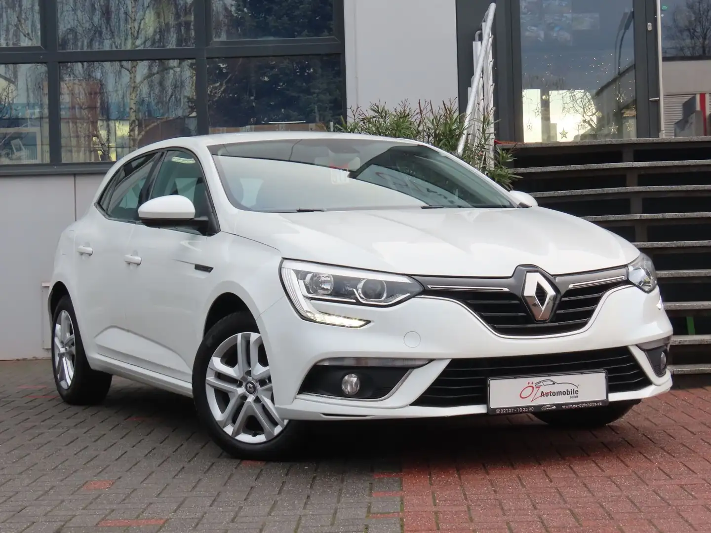 Renault Megane ENERGY TCe 130 Navi Klima PDC Blanc - 1
