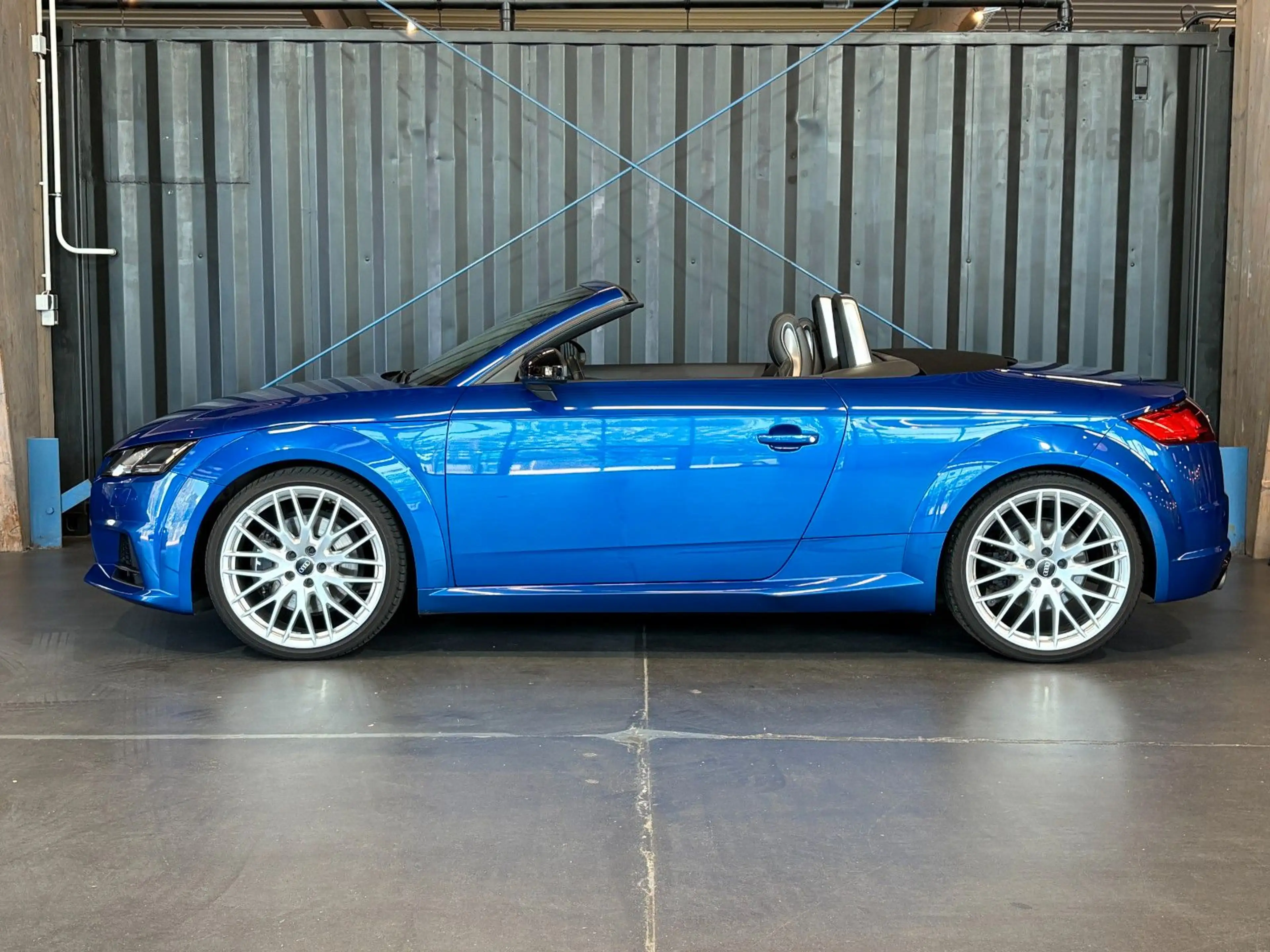 Audi TTS Roadster 2.0 TFSI quattro — photo 2