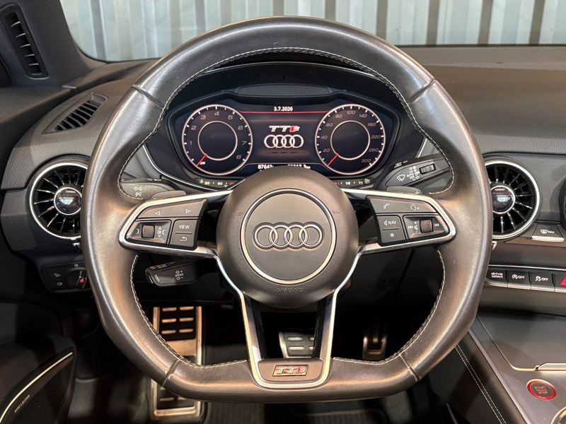 Audi TTS Roadster 2.0 TFSI quattro — photo 9