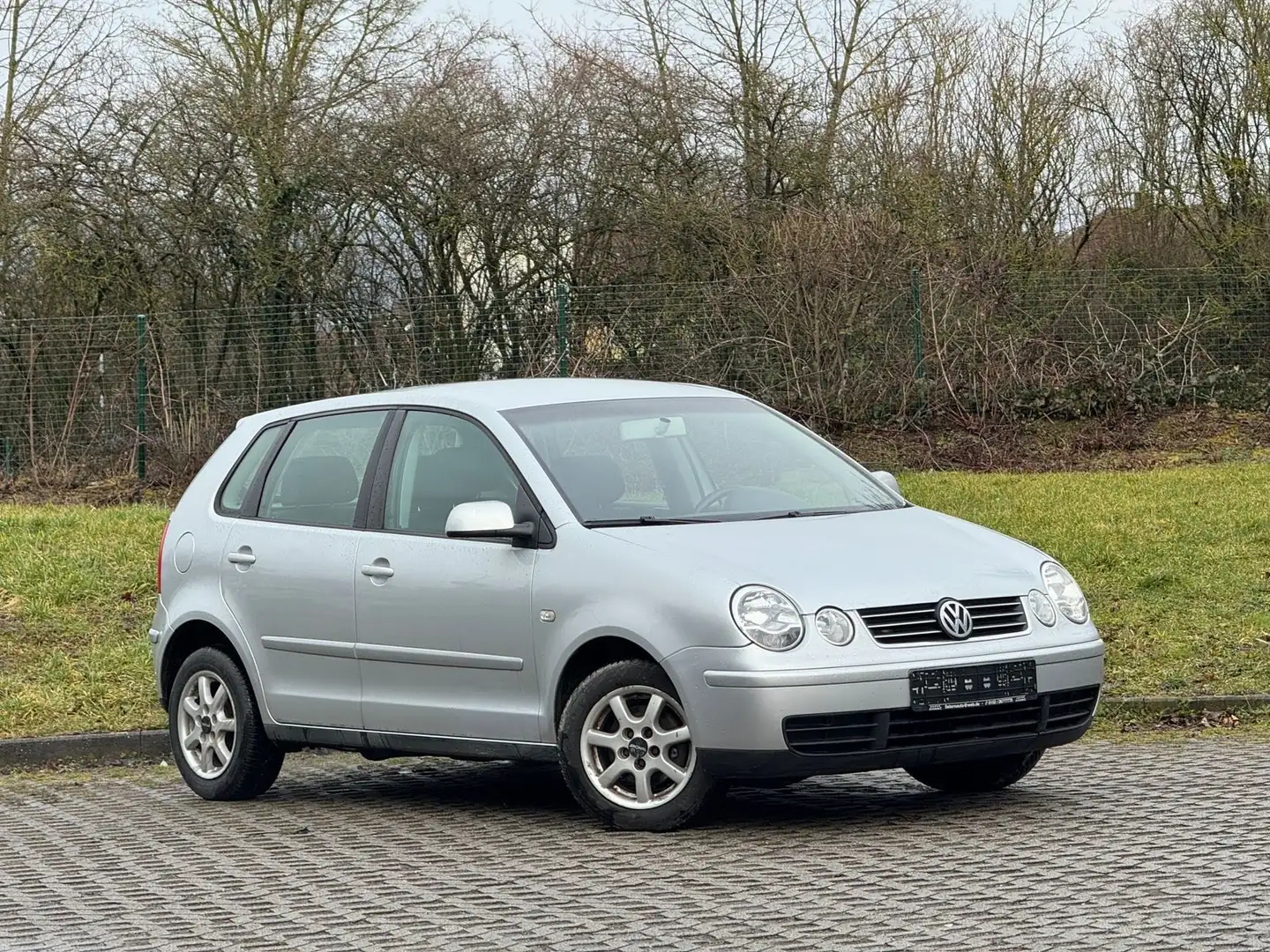 Volkswagen Polo Polo IV  5-Türer 1.2 Comfortline guter Zustande Silber - 2