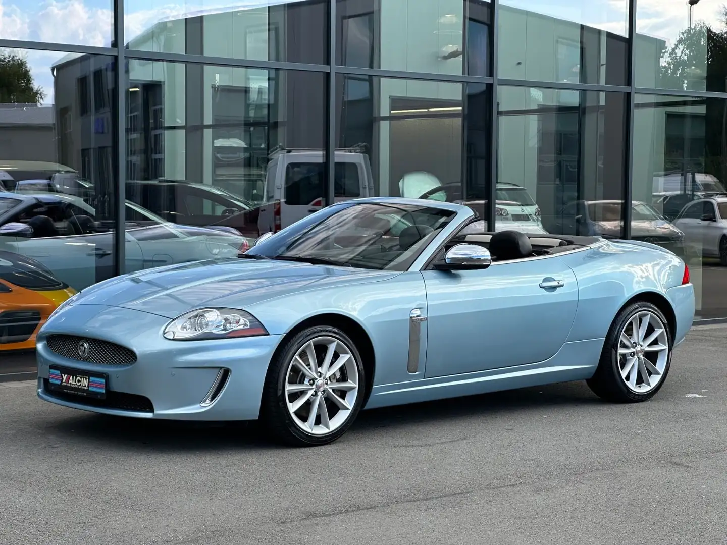 Jaguar XK 5.0 V8 Cabriolet Sondermodel GRACE&PACE NAVI Bleu - 2