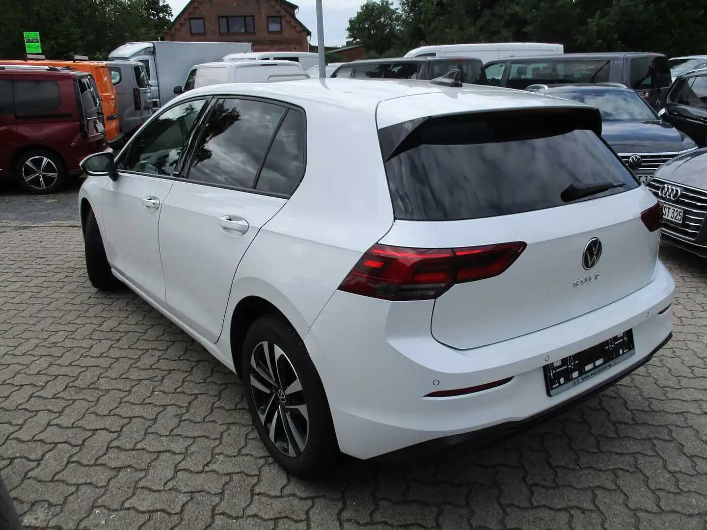 Volkswagen Golf VIII 1.0 TSI OPF United Weiß - 2