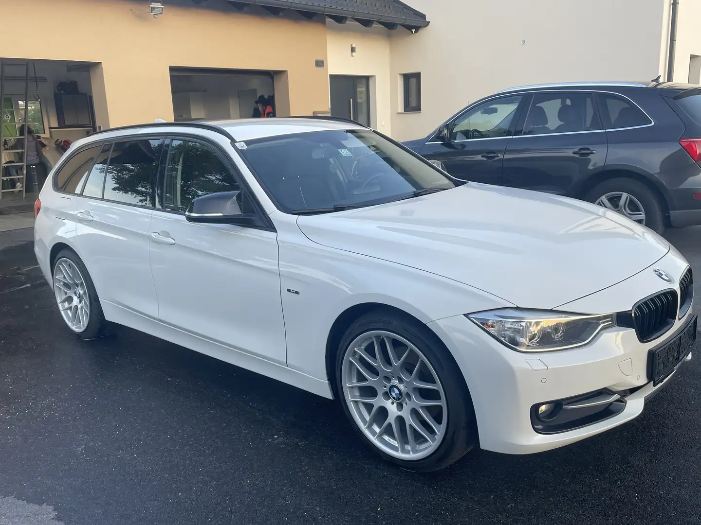 BMW 320 320d Touring Österreich-Paket - 1