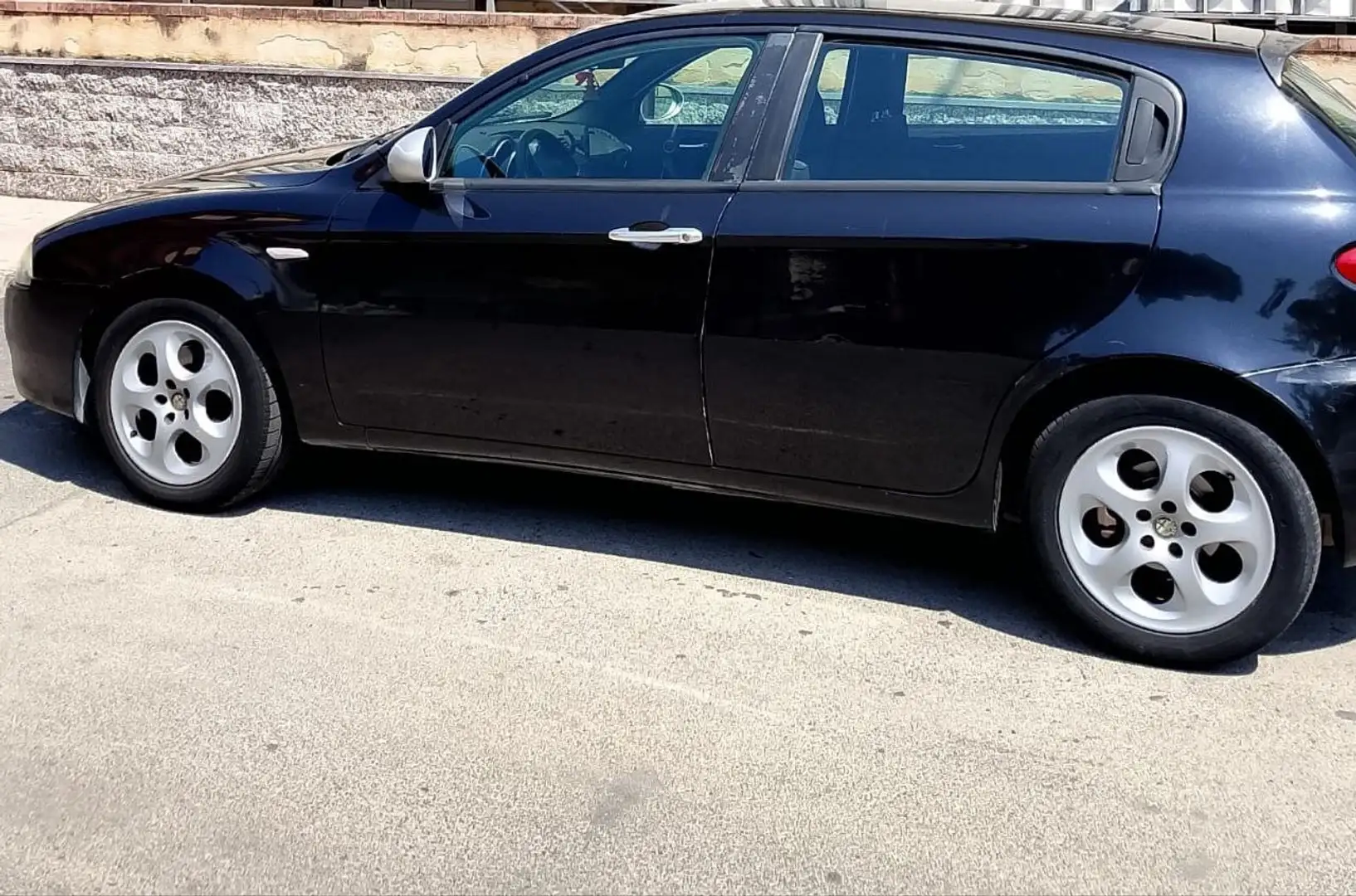 Alfa Romeo 147 147 II 2004 5p 1.9 jtd Progression 120cv Noir - 2