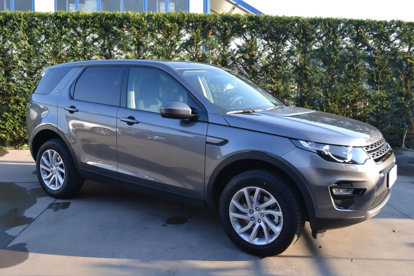 Land Rover Discovery Sport 2.0 TD4 150 CV SE AUT " MOTORE DA RIPARARE" Gris - 1