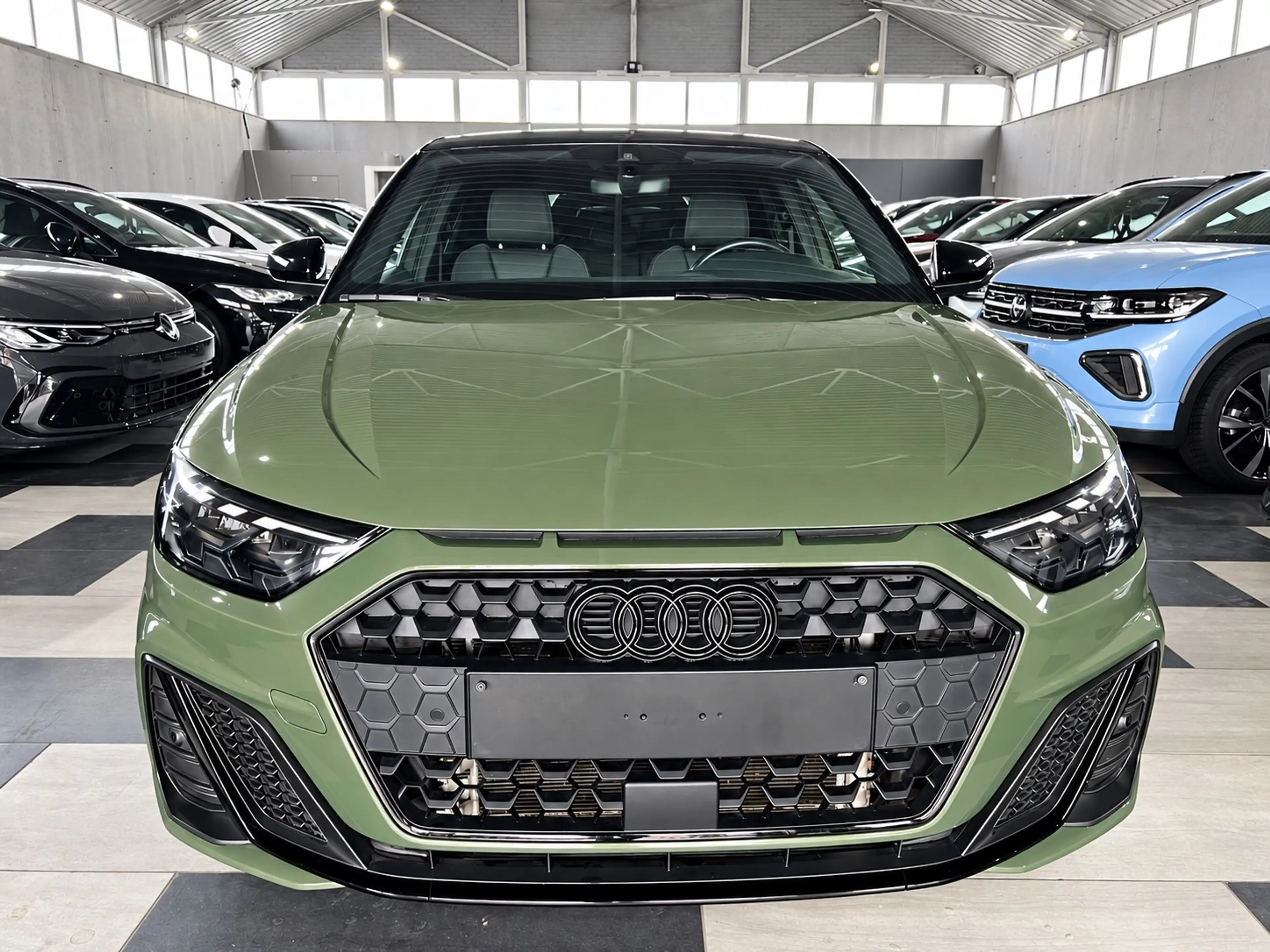 Audi A1 S-LINE / S TRONIC / LIMITED EDITION / JANTES RS / CAMERA / NAVI / FULL / 1ER PROPRIETAIRE — photo 7