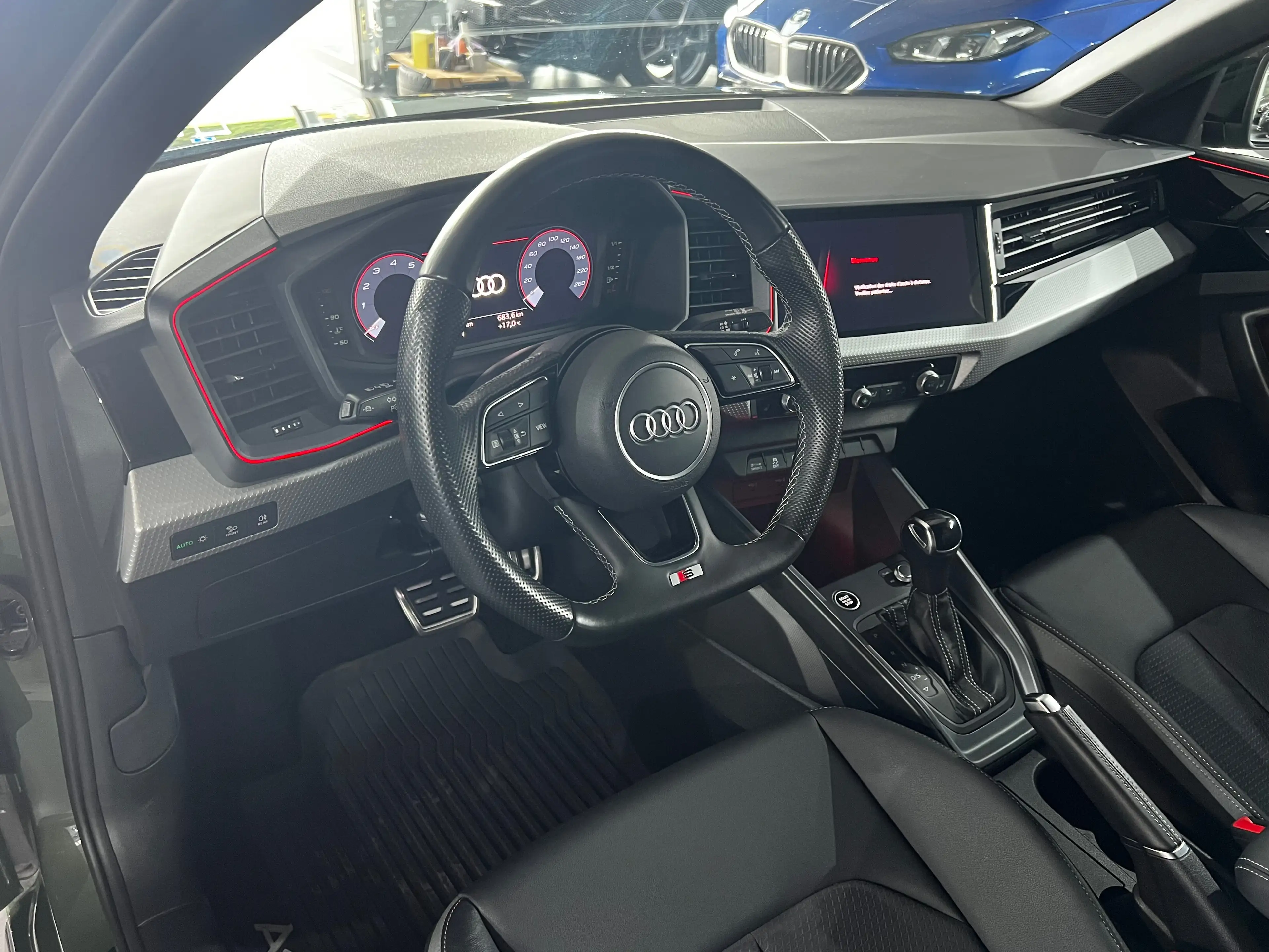 Audi A1 S-LINE / S TRONIC / LIMITED EDITION / JANTES RS / CAMERA / NAVI / FULL / 1ER PROPRIETAIRE — photo 10
