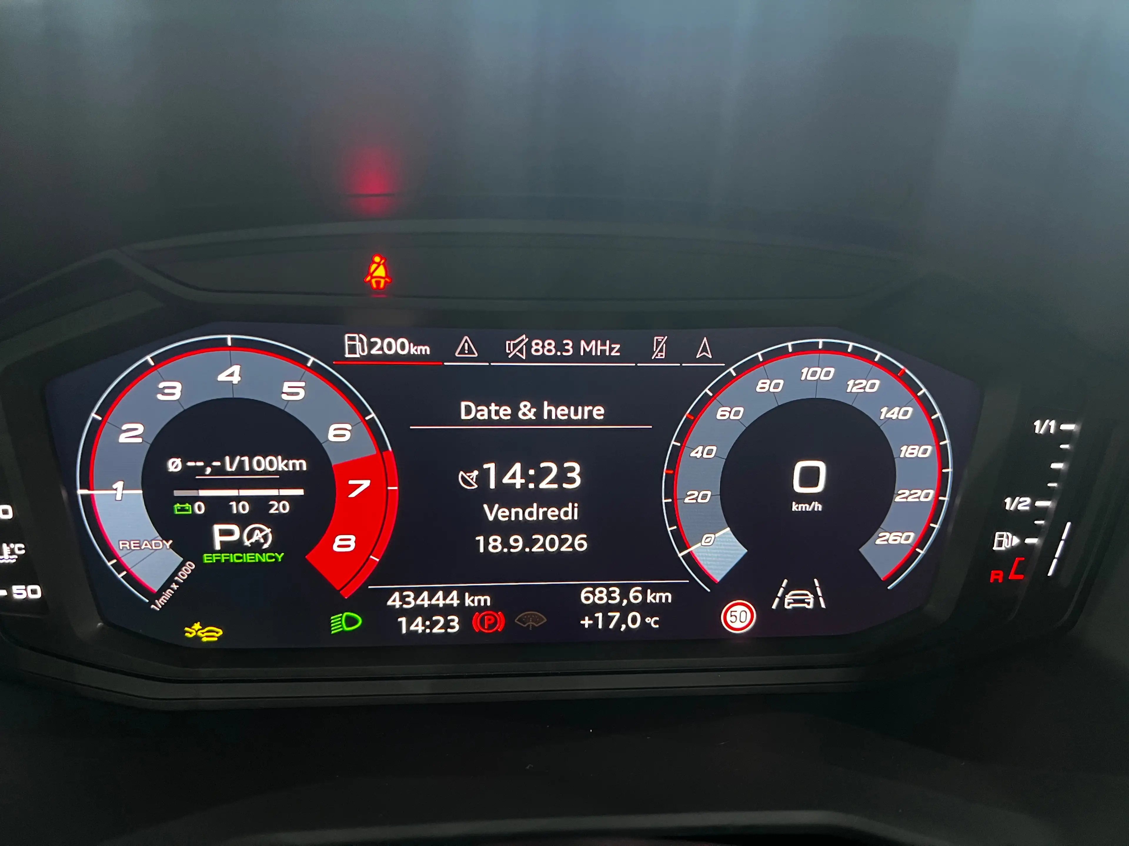Audi A1 S-LINE / S TRONIC / LIMITED EDITION / JANTES RS / CAMERA / NAVI / FULL / 1ER PROPRIETAIRE — photo 15