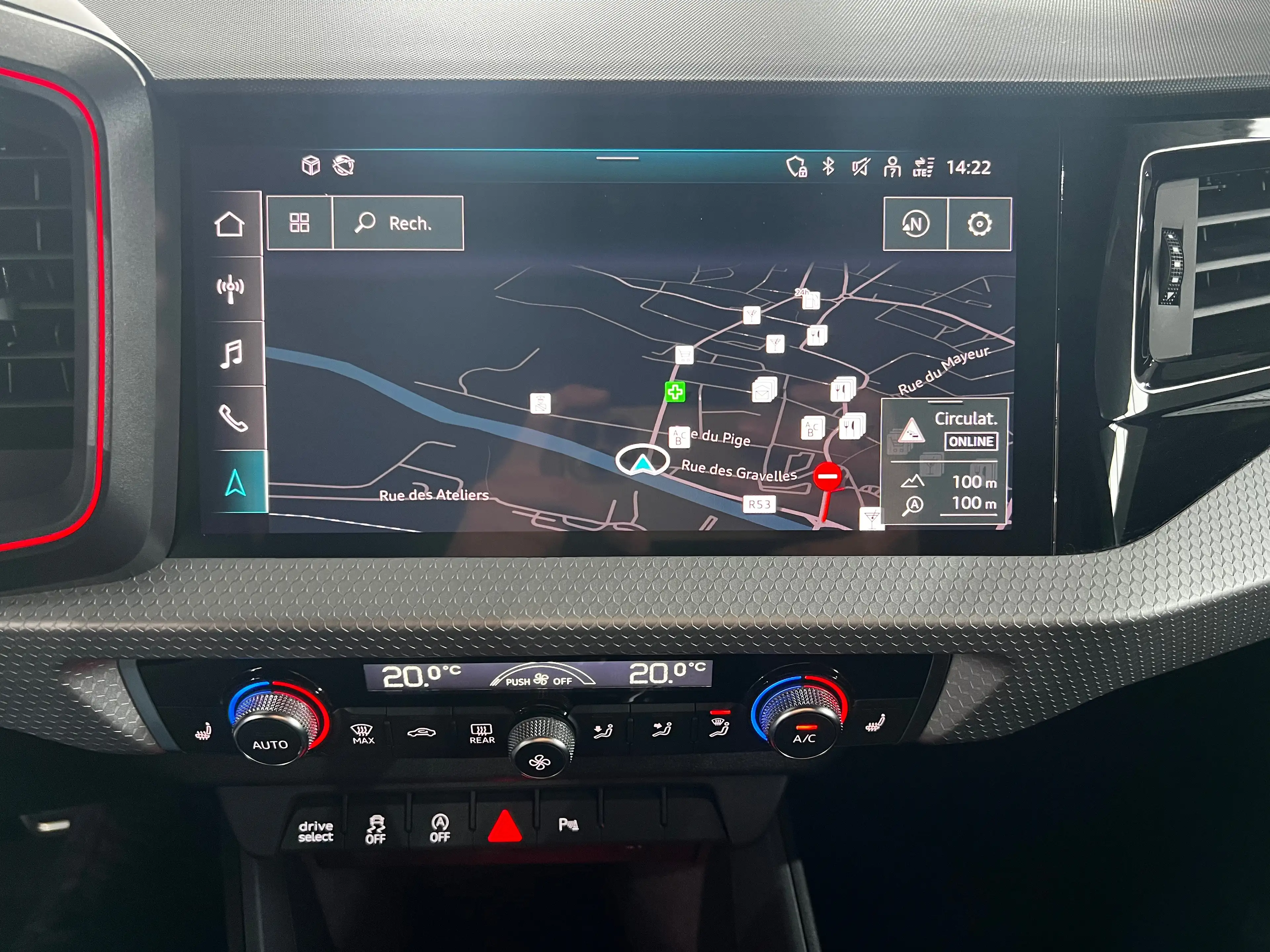 Audi A1 S-LINE / S TRONIC / LIMITED EDITION / JANTES RS / CAMERA / NAVI / FULL / 1ER PROPRIETAIRE — photo 14