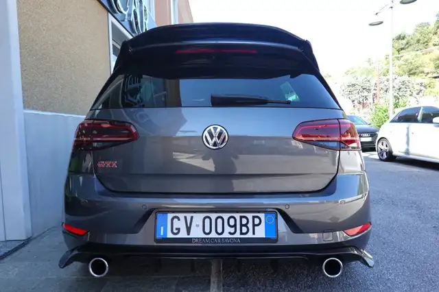 Volkswagen Golf view 3