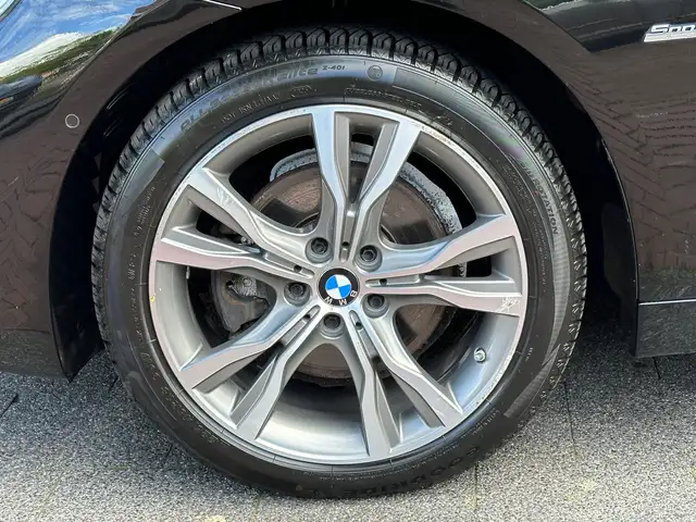 BMW 2 Series view 7