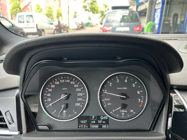 BMW 2 Series view 13