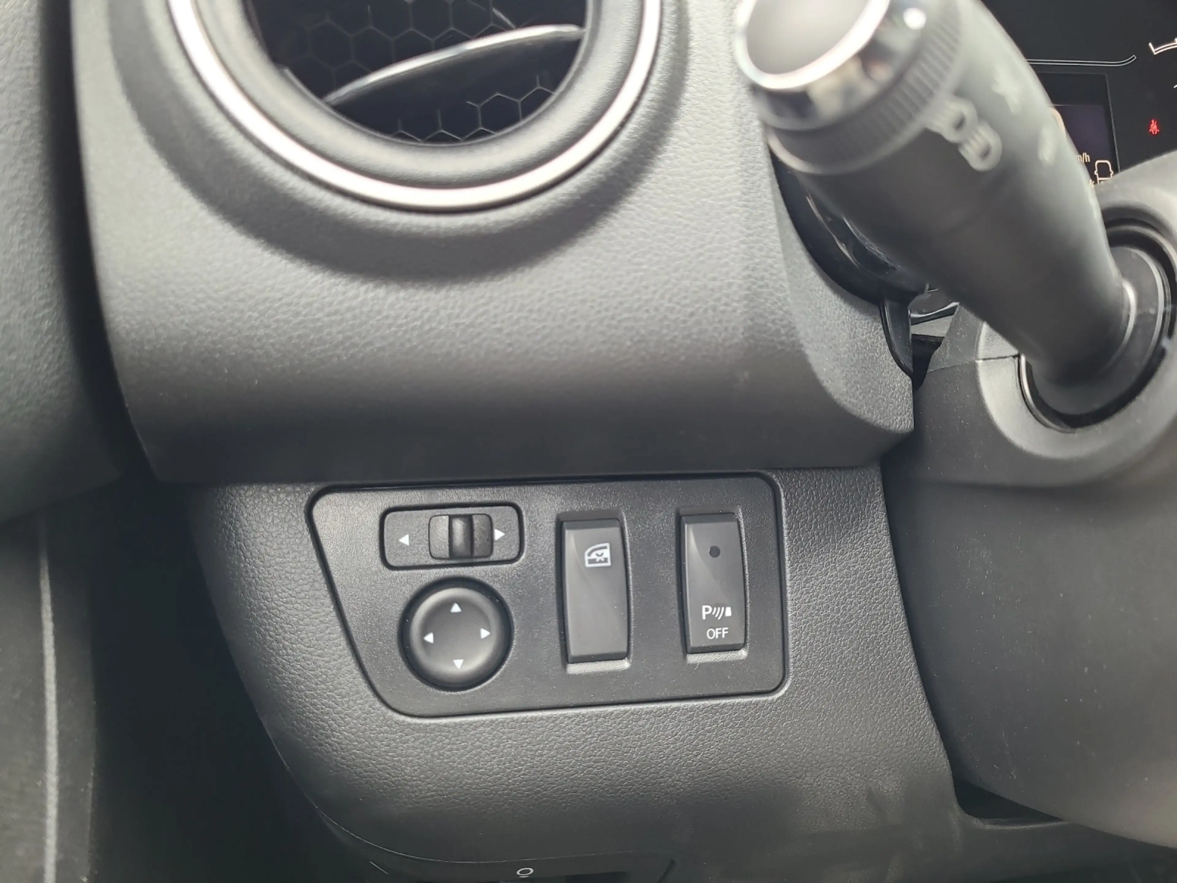 Dacia Spring Essential*NAVI*PDC*KAM* — photo 14