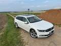 Volkswagen Passat Variant Passat Variant Diesel 2.0 TDI SCR 4Motion Highline Weiß - thumbnail 2