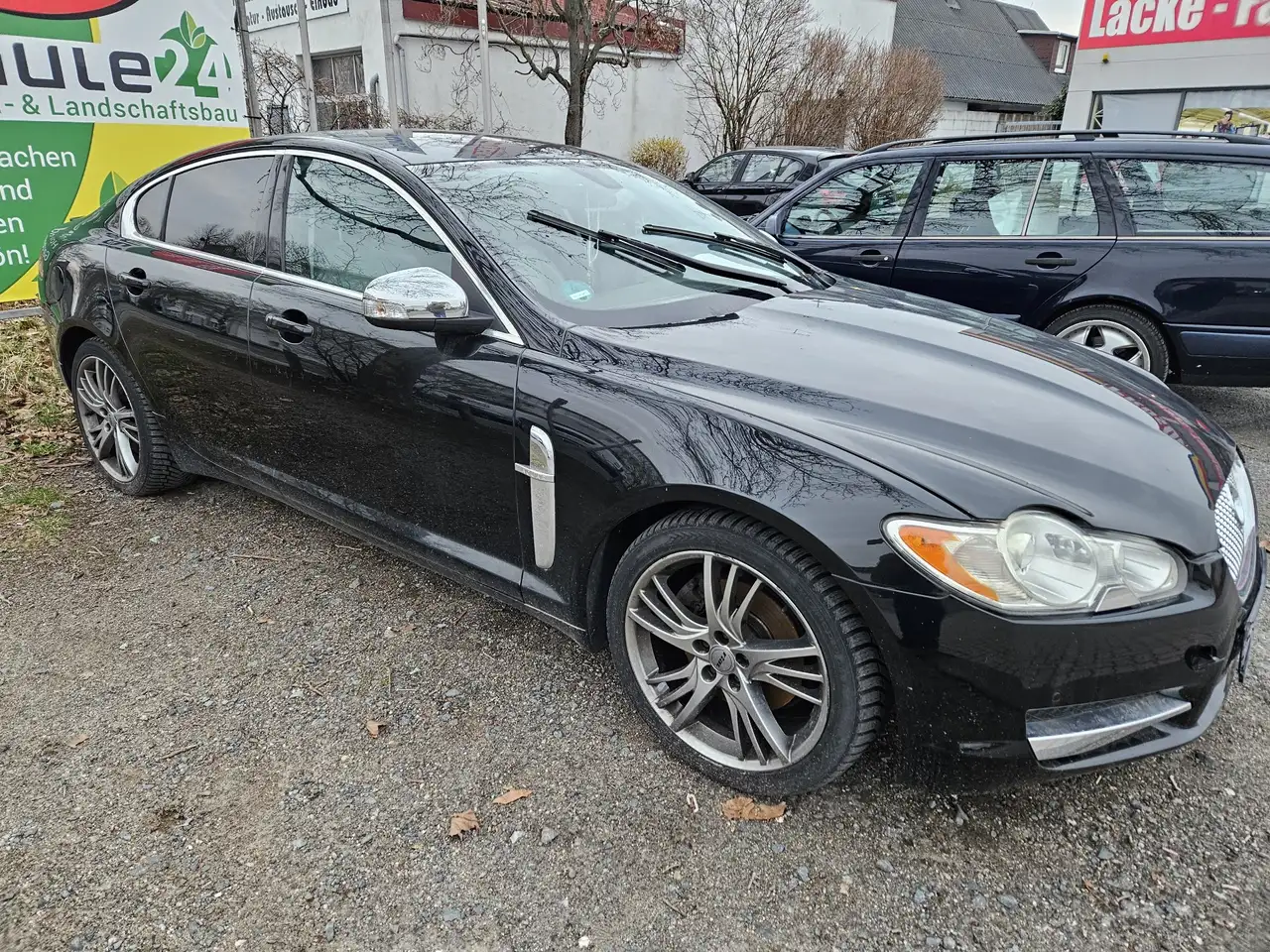 Jaguar XF
