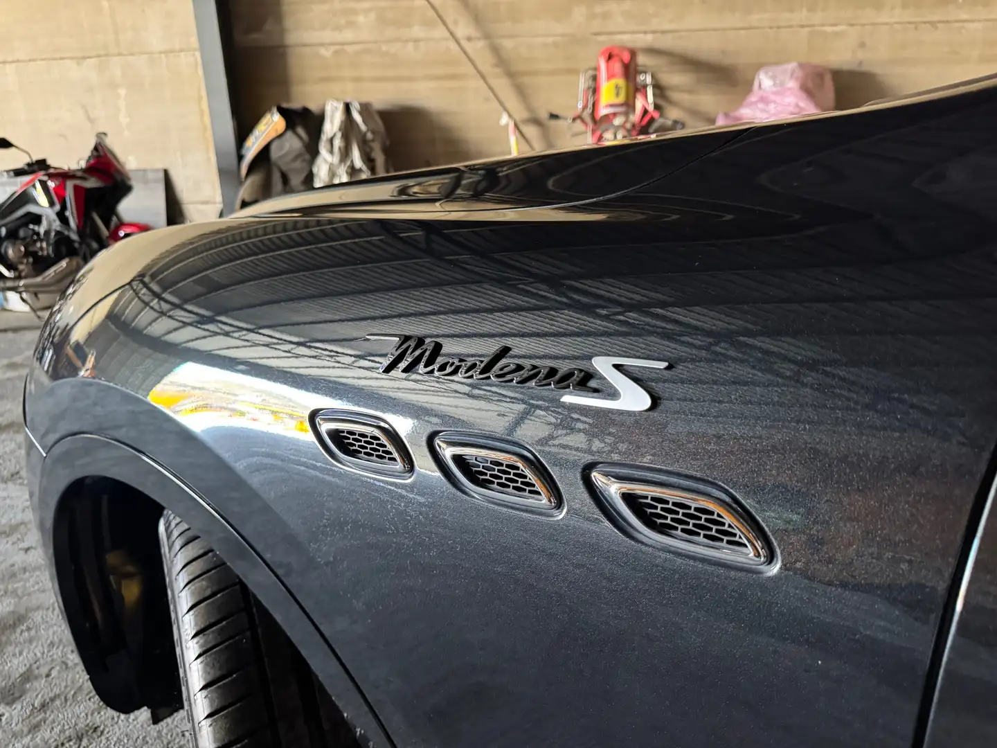 Maserati Levante Levante 430 Modena S Aut. Modena S Negro - 2