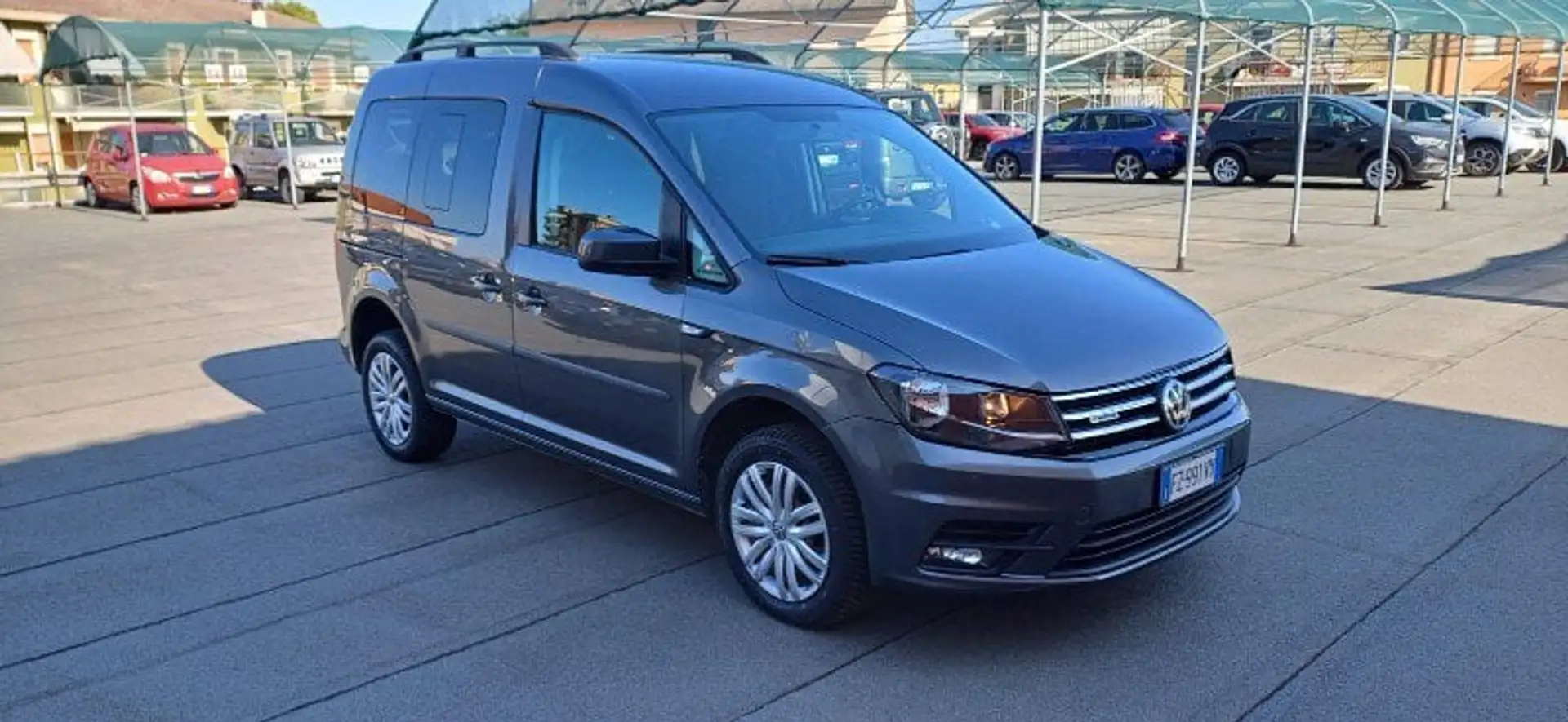 Volkswagen Caddy Caddy 2.0 TDI 122 CV 4MOTION Plus Grau - 2