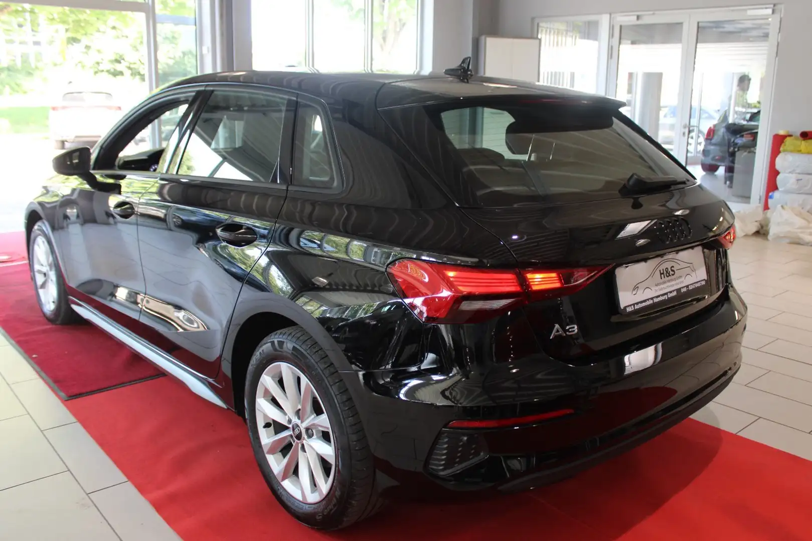 Audi A3 Sportback 35 TFSI Carplay*Sitzheizung Schwarz - 2