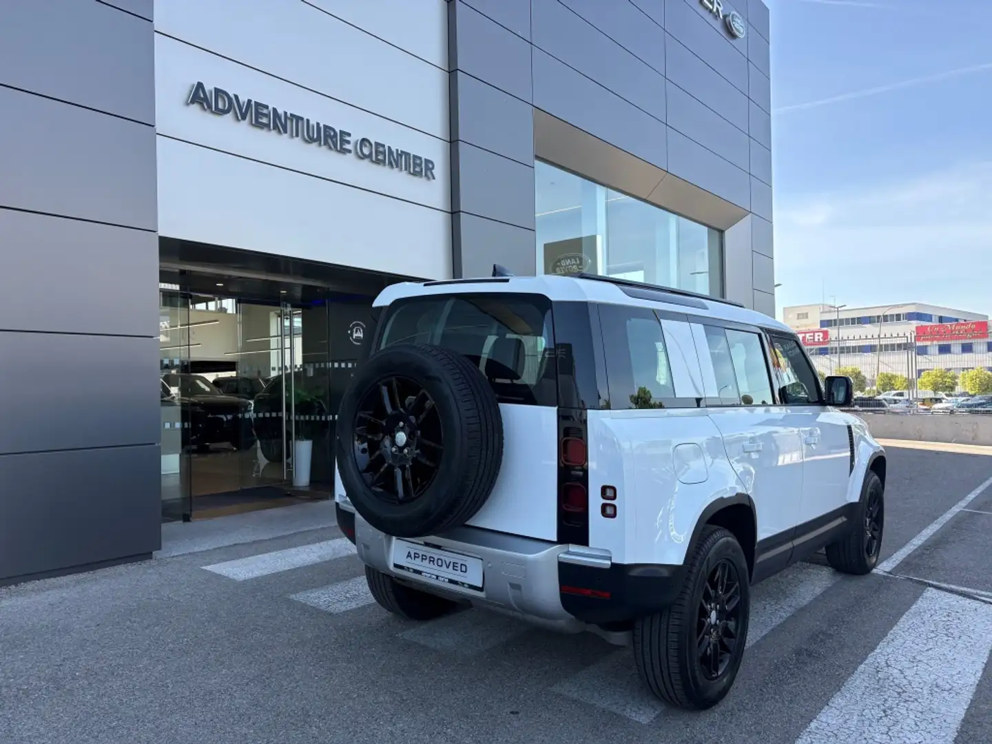 Land Rover Defender 110 3.0D l6 MHEV S AWD Aut. 250 Blanco - 2