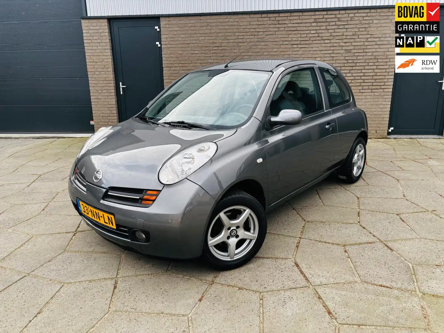 Nissan Micra 1.2 Visia| Heel mooi dorps/stads of 2de autootje m Grijs - 1