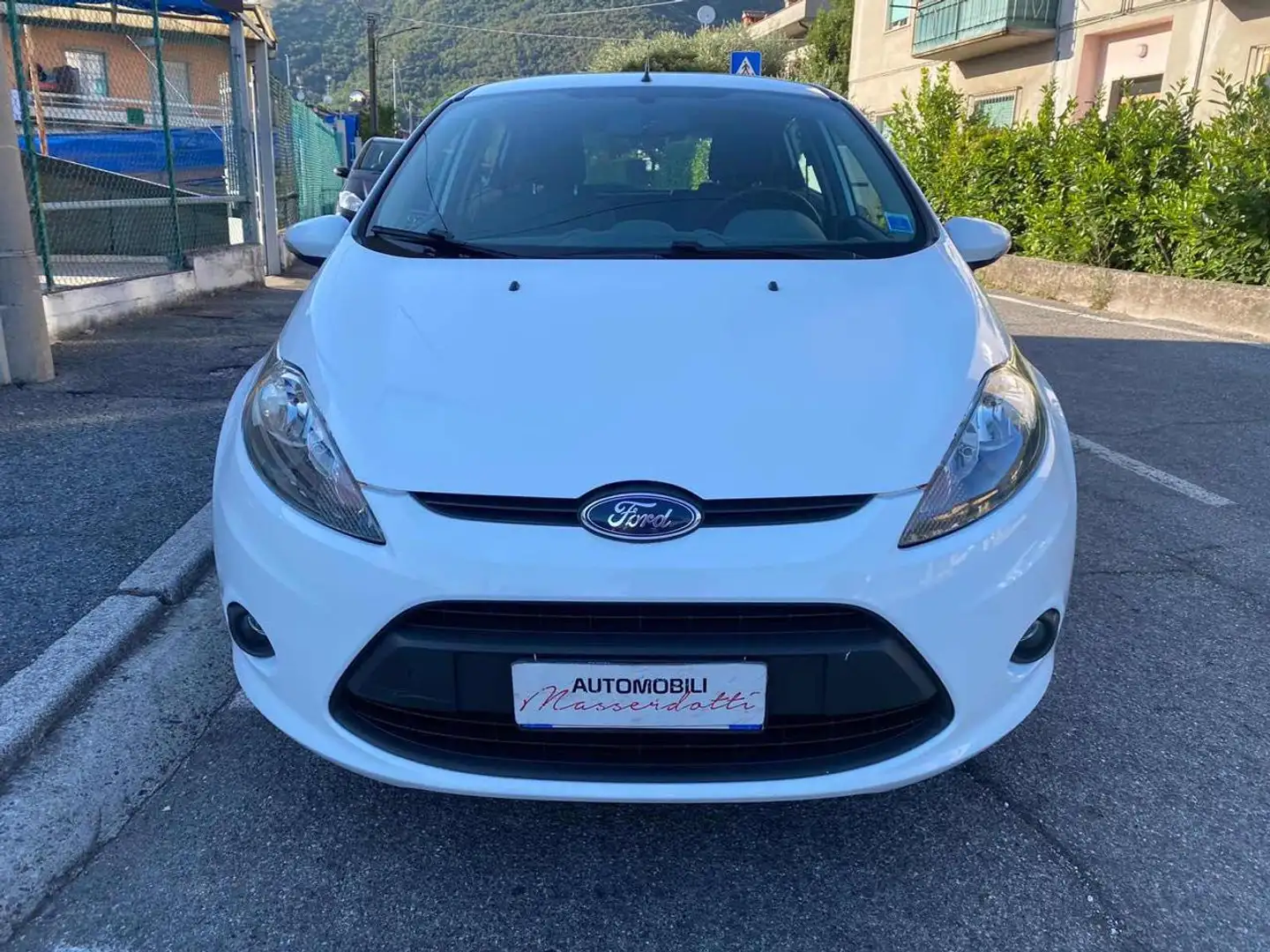 Ford Fiesta 1.4 TDCi 5p. Titanium Blanc - 2