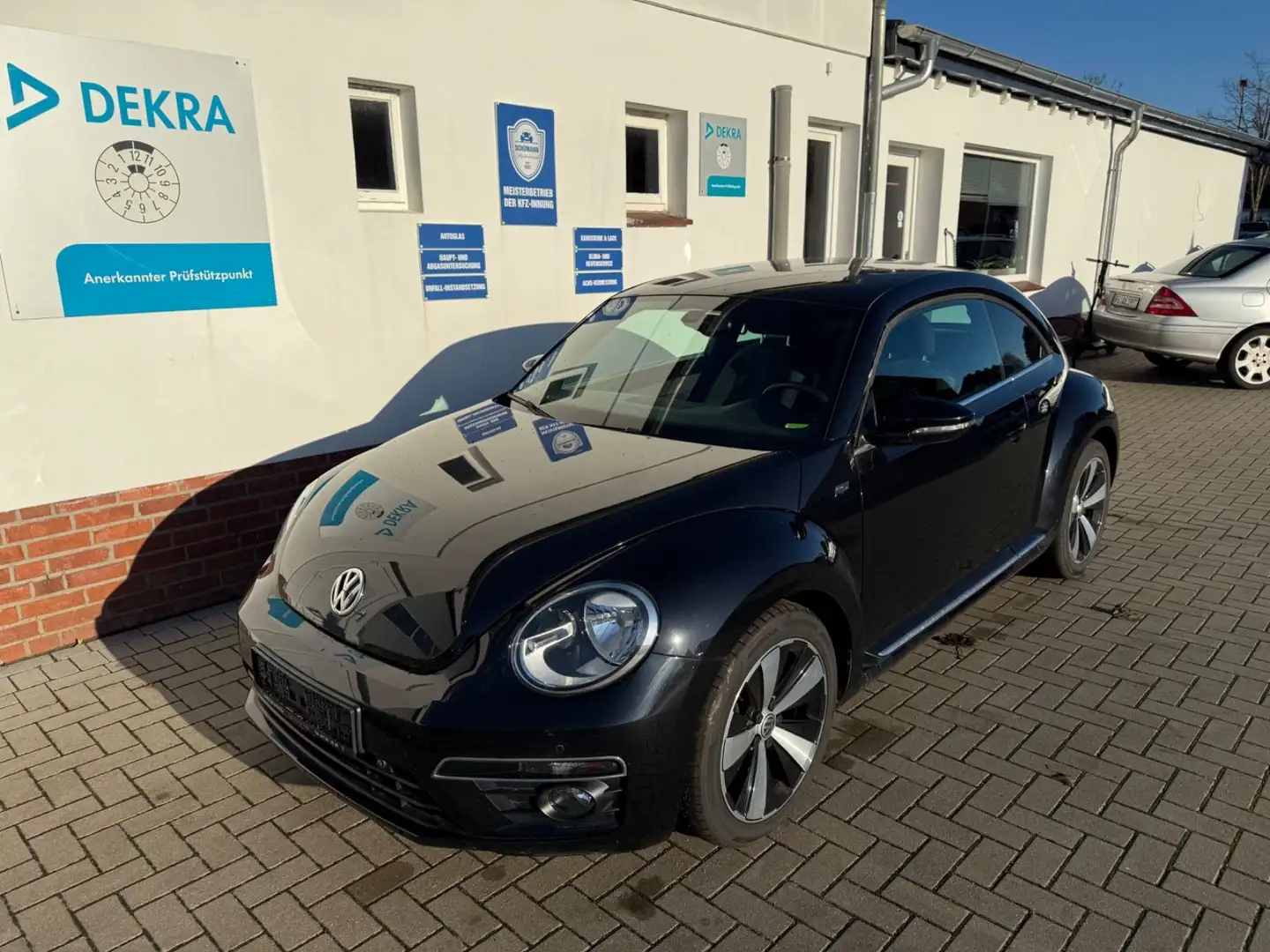 Volkswagen Beetle 2.0 TDI Sport R-LINE Zwart - 1