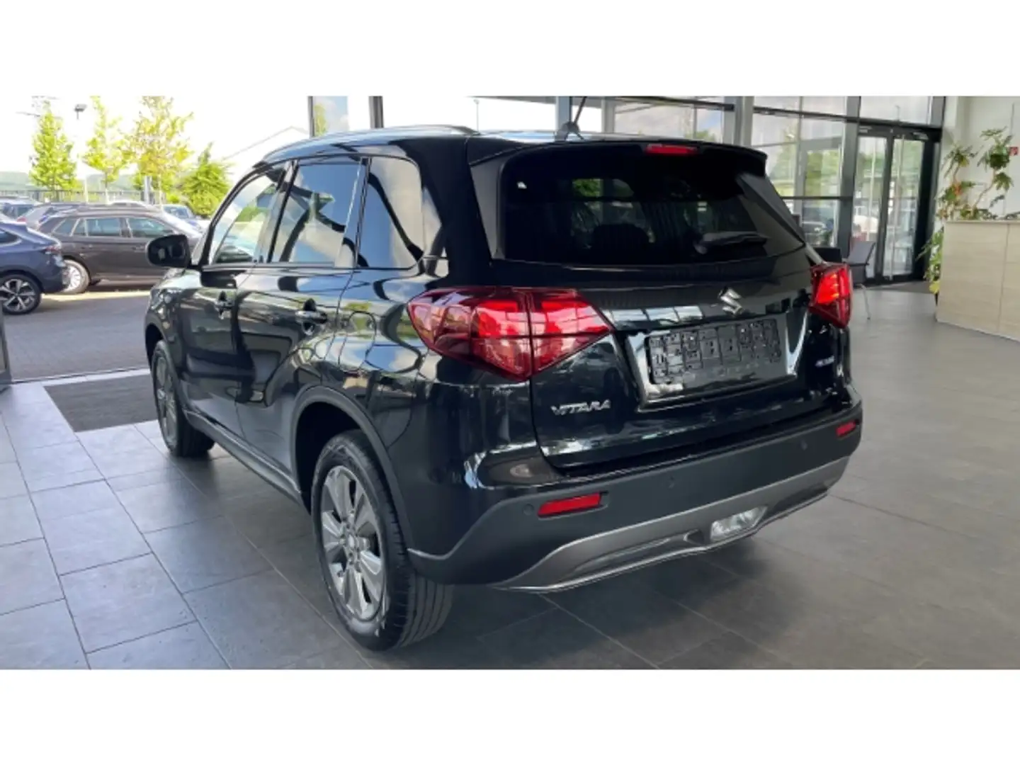 Suzuki Vitara 1.4 Comfort Navi AHK LED Kamera  ACC SitzHZG Keyle Schwarz - 2