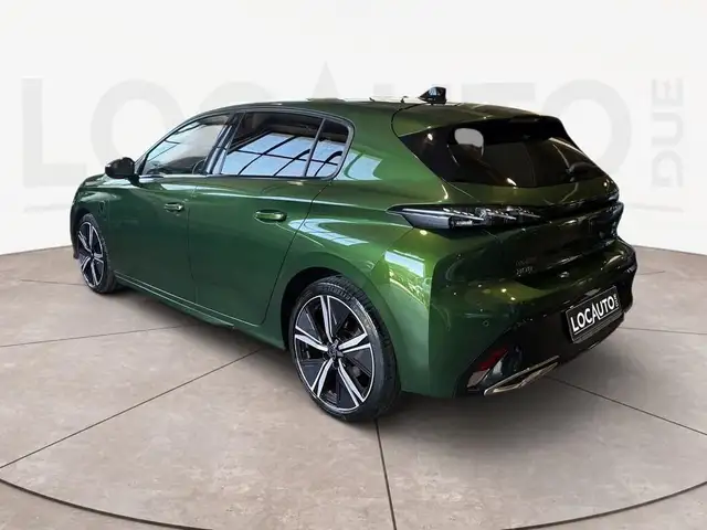 Peugeot 308 view 5
