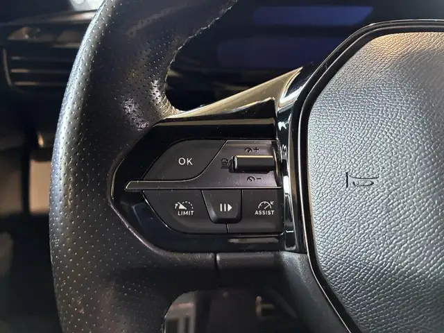Peugeot 308 view 12