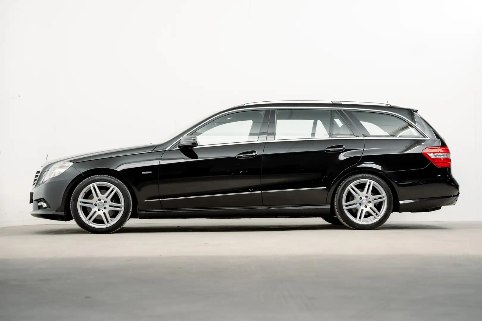 Mercedes-Benz E 250 Estate CGI Avantgarde € 24.850,- Ex BTW 100.728 Km Noir - 2