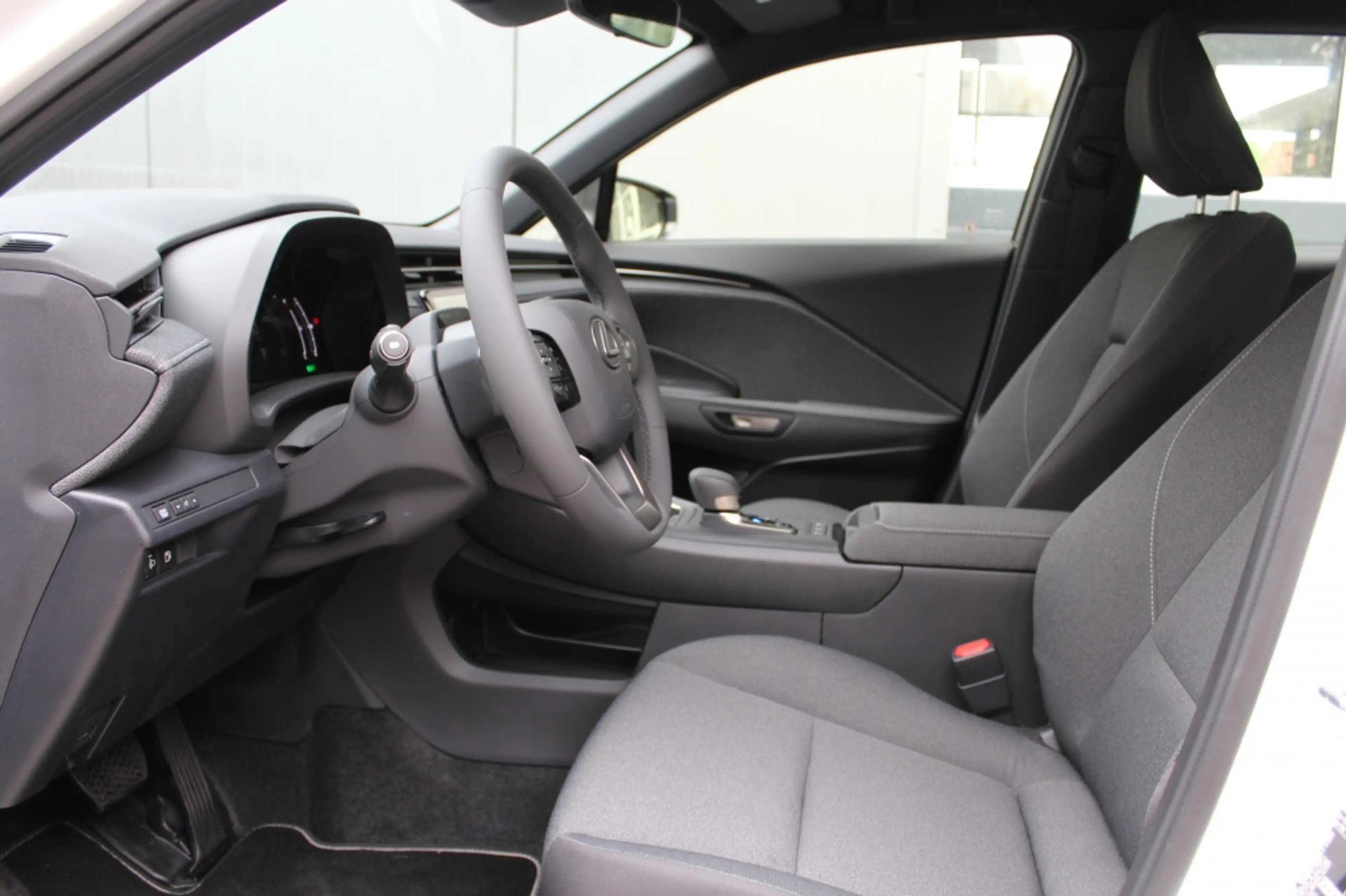 Lexus LBX 1.5 Hybrid Nieuw / Direct Leverbaar / Fabrieksgara — photo 3