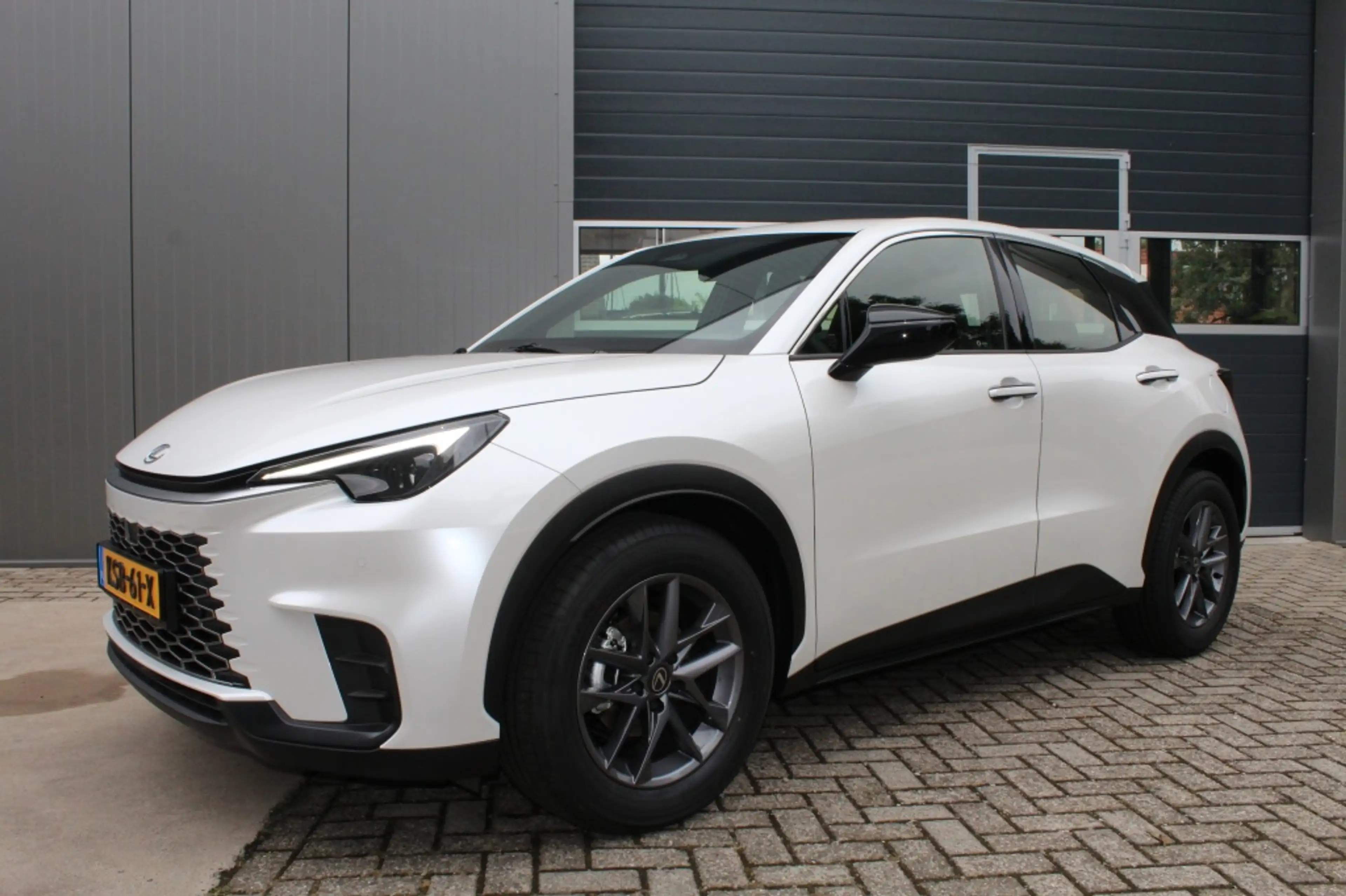 Lexus LBX 1.5 Hybrid Nieuw / Direct Leverbaar / Fabrieksgara — photo 9