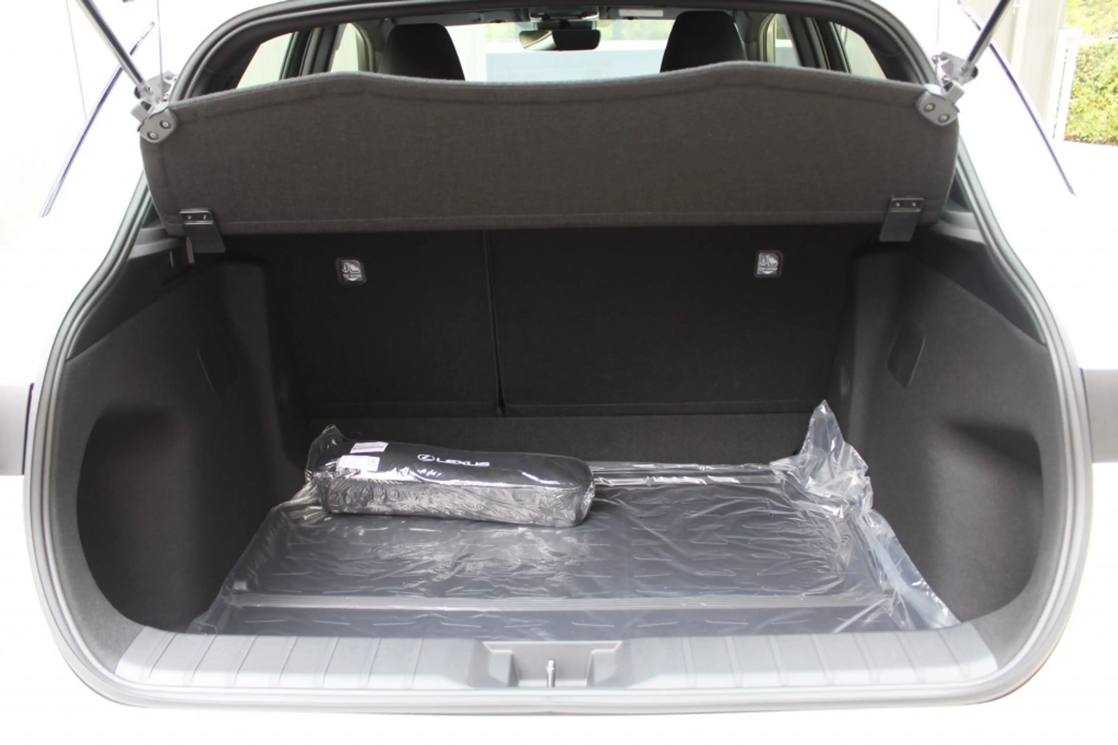 Lexus LBX 1.5 Hybrid Nieuw / Direct Leverbaar / Fabrieksgara — photo 13