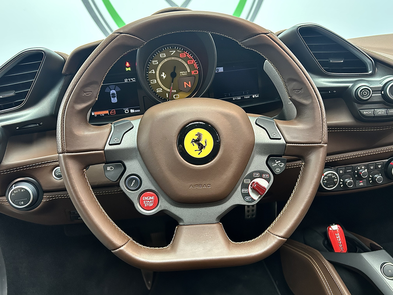 Ferrari 488 Ceramic Lift R.Cam LED Sportsitze — photo 10