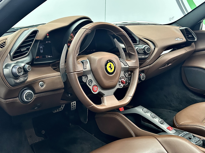 Ferrari 488 Ceramic Lift R.Cam LED Sportsitze — photo 9