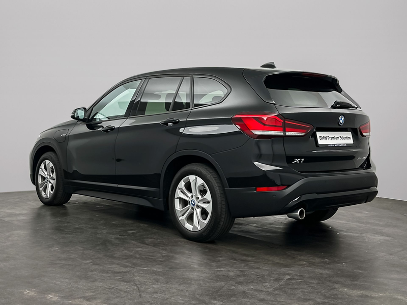 BMW X1 xDrive25e | Trekhaak | Panoramadak | Stoelverwarmi — photo 3