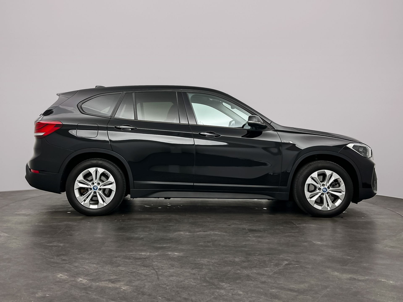 BMW X1 xDrive25e | Trekhaak | Panoramadak | Stoelverwarmi — photo 7